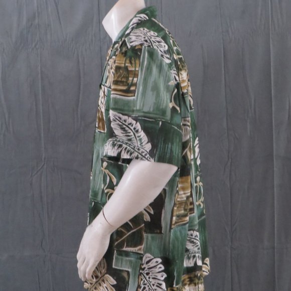 Vintage Hawaiian Shirt - Turtle and Tribal Pattern Paradise Style - Men's Large - Picture 8 of 12